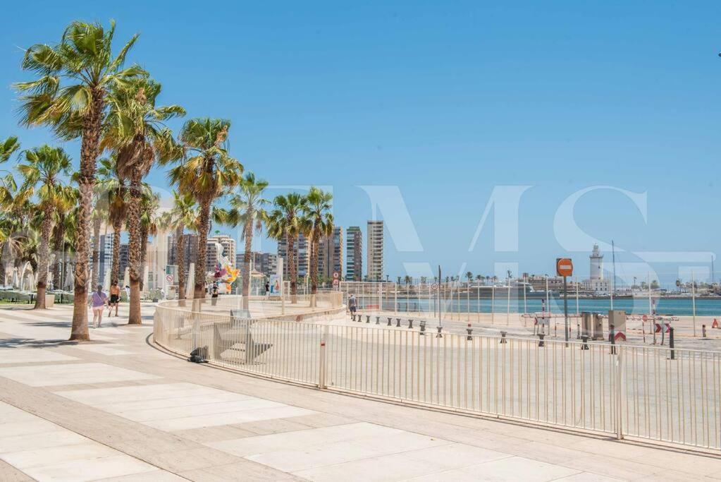 Spacious & Authentic Apartment By Rems Málaga Exterior foto