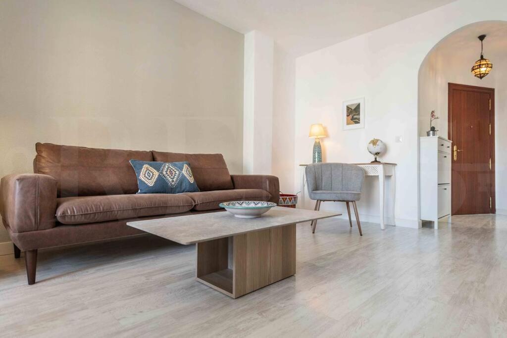 Spacious & Authentic Apartment By Rems Málaga Exterior foto